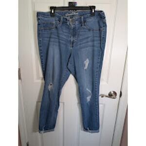 Universal Threads 18/ 34R distressed jeans